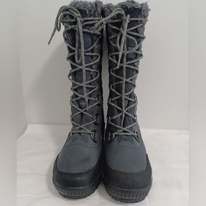 Bearpaw  waterproof boots lace-up gray/black  size 6